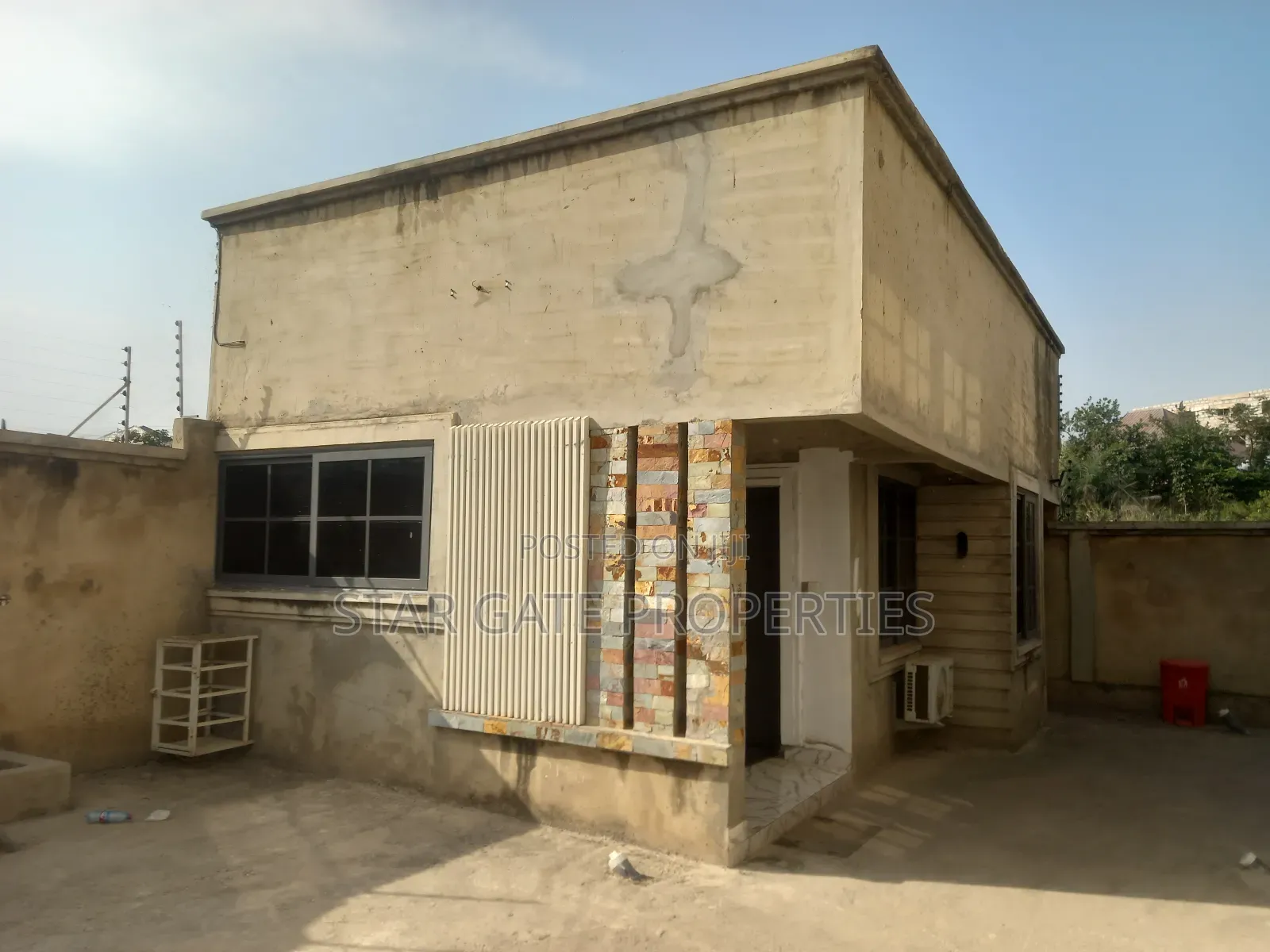 5bdrm House in Kenyasi Bosore, Kumasi Metropolitan for sale