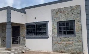 3bdrm House in Oyarifa for sale