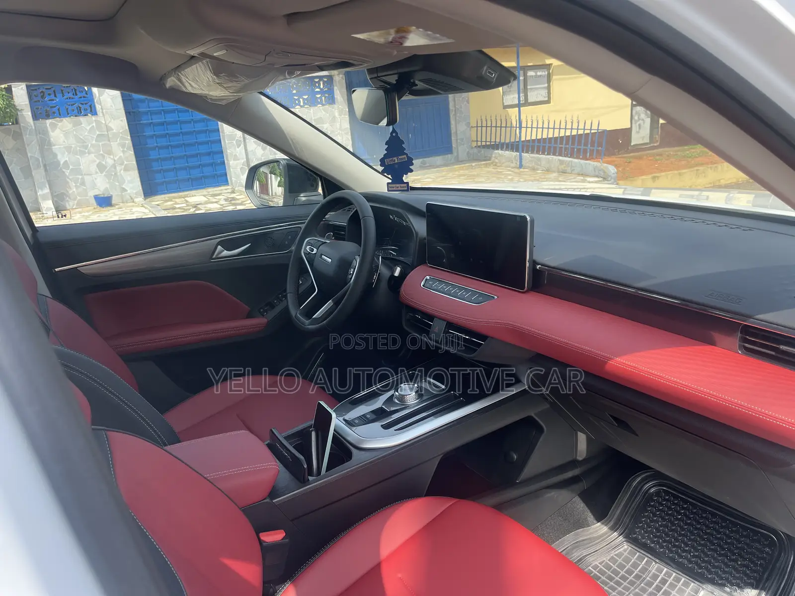 Rent Haval Jolion Pro Red