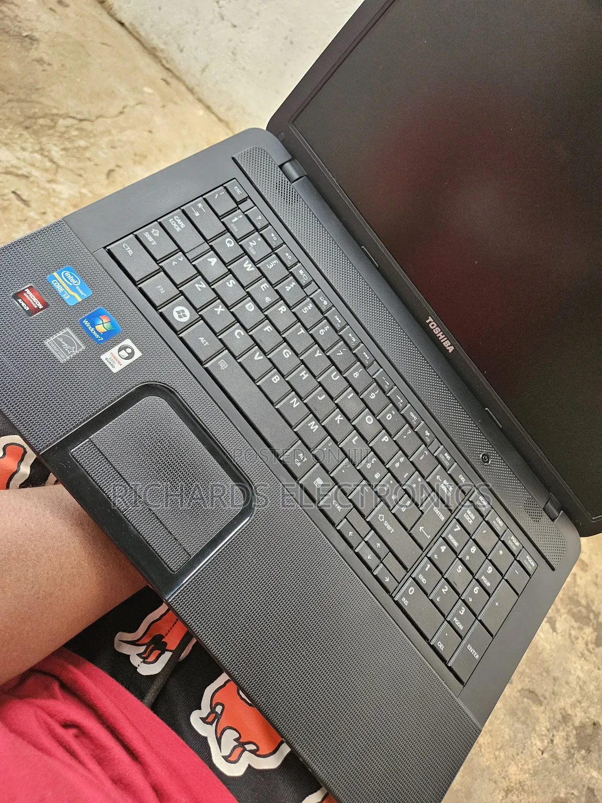 Laptop Toshiba Satellite Pro C650 4GB Intel Core i3 HDD 500GB