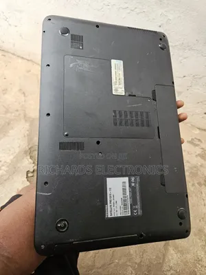 Laptop Toshiba Satellite Pro C650 4GB Intel Core i3 HDD 500GB