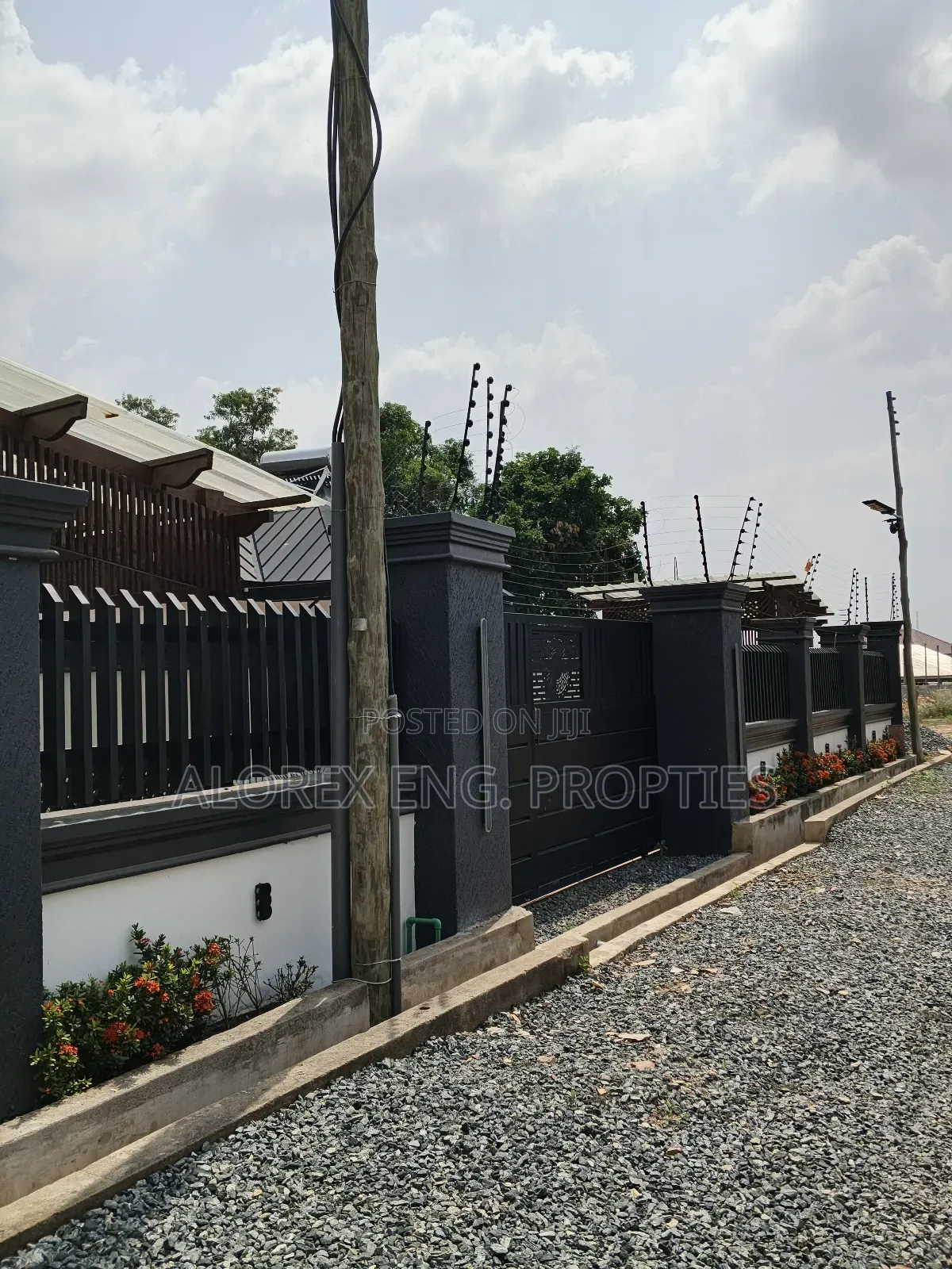 Furnished 2bdrm House in Maalejor, Frafraha for sale