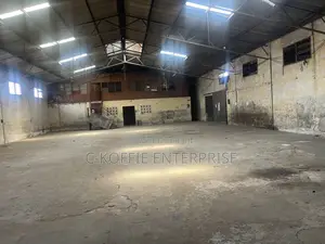 1500 SQM Warehouse With Offices at Circle for Rent