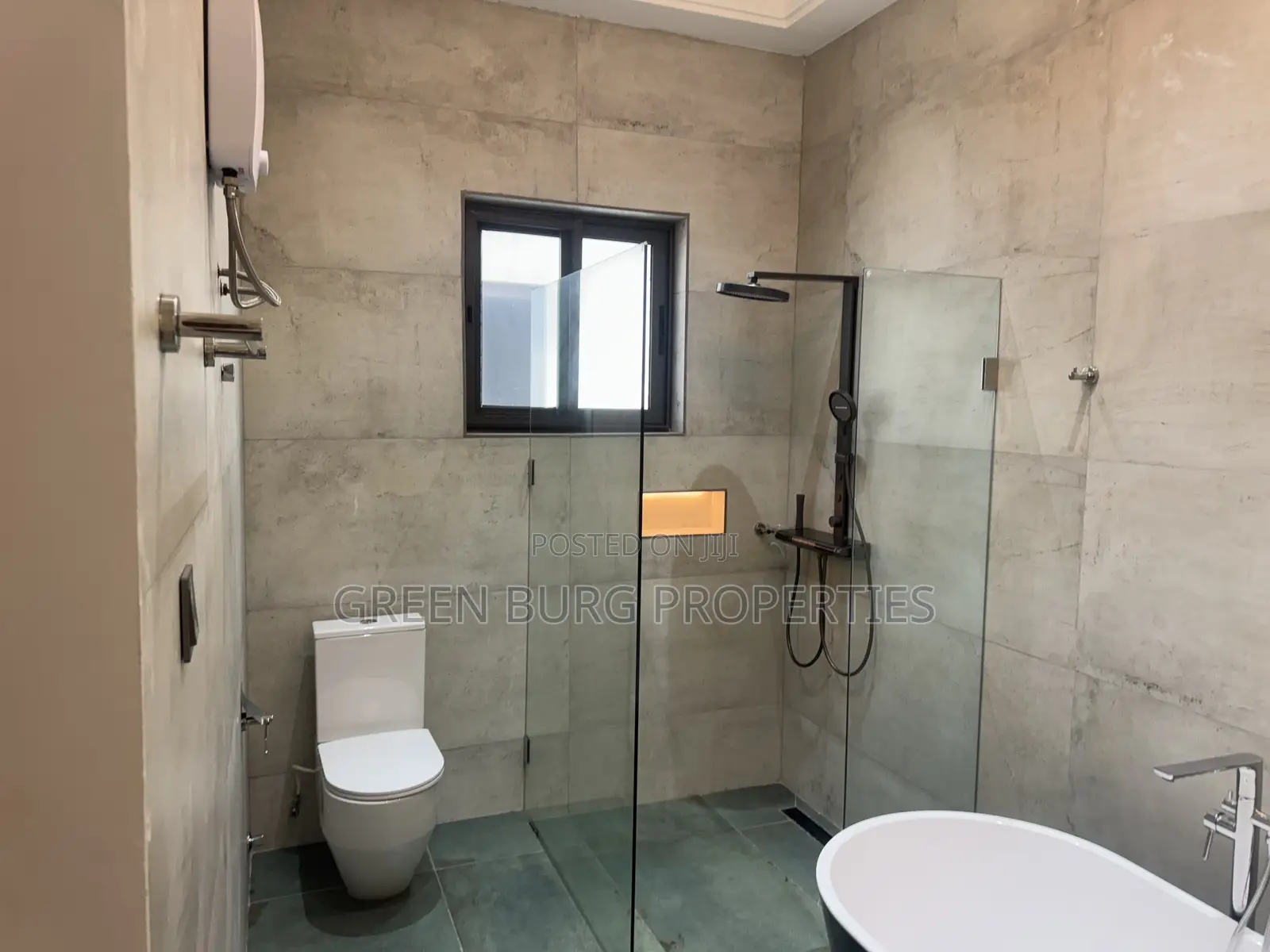4bdrm House in East Legon for sale