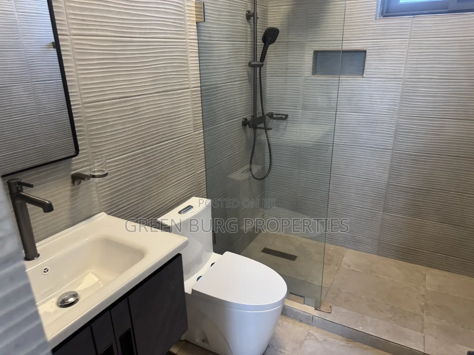 4bdrm House in East Legon for sale
