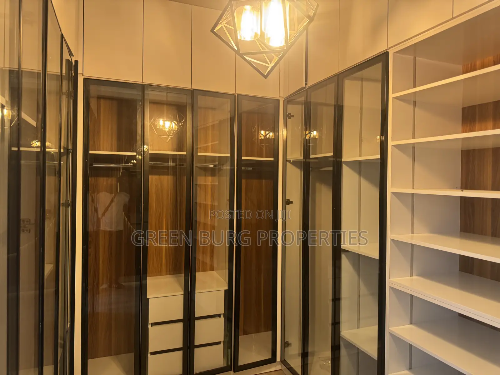 4bdrm House in East Legon for sale