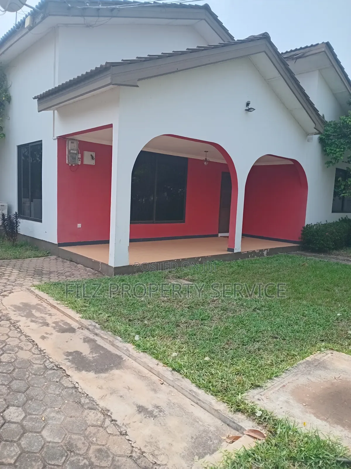 4bdrm House in Emefs Estate Afieya, Tema Metropolitan for rent