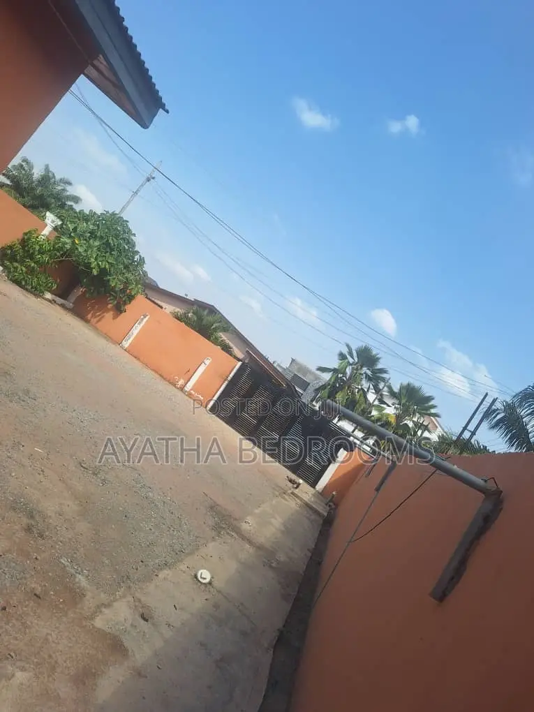 3bdrm House in Spintex Basket for rent