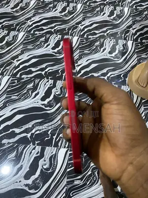 Apple iPhone 13 128 GB Red