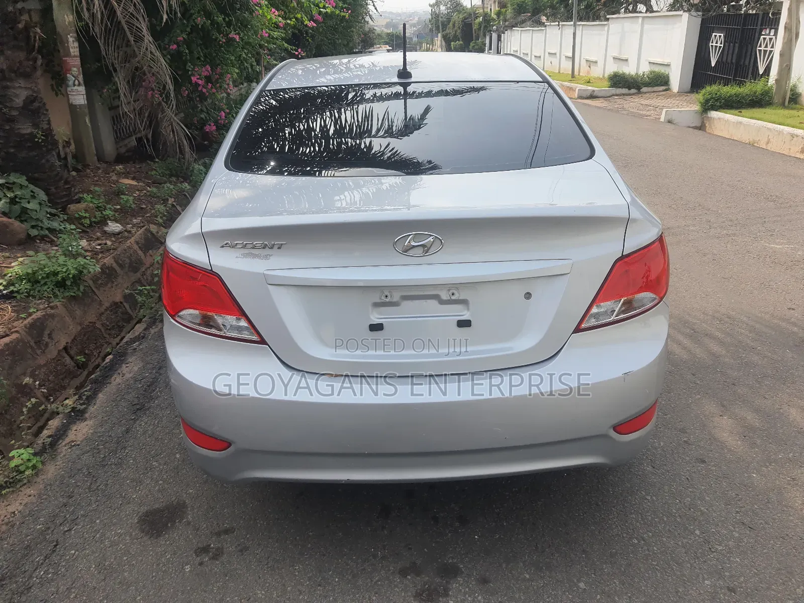 Hyundai Accent SE Sedan 2016 Silver