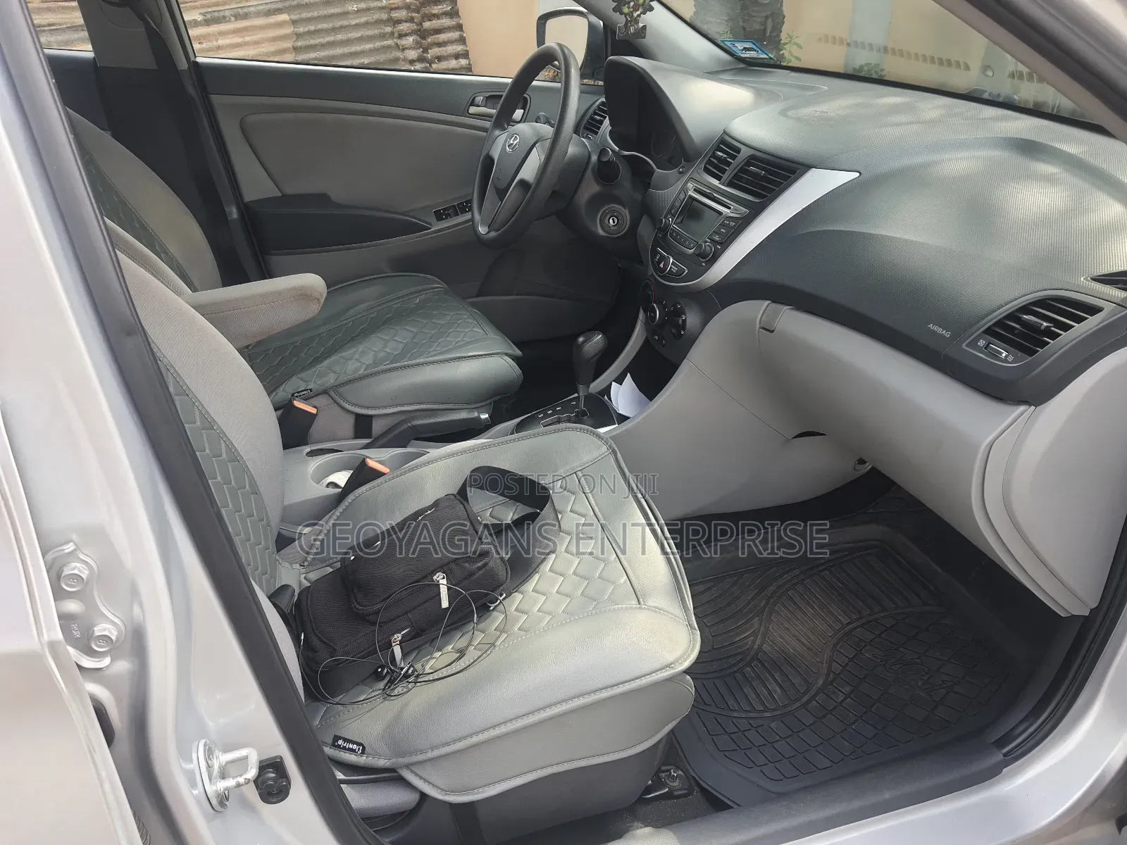 Hyundai Accent SE Sedan 2016 Silver