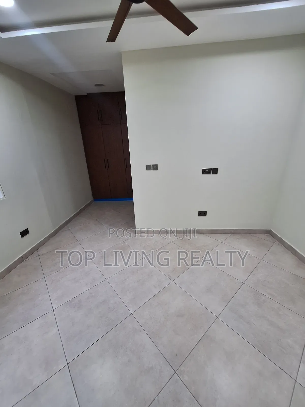 2bdrm Apartment in Tse Addo, Airport Residential Area for rent