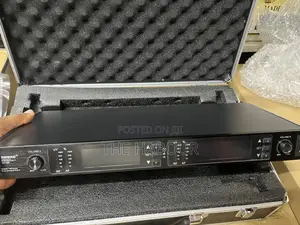 Shure Axt800 Axient Digital Wireless Microphone System