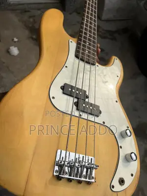 4 String Bass Guitar
