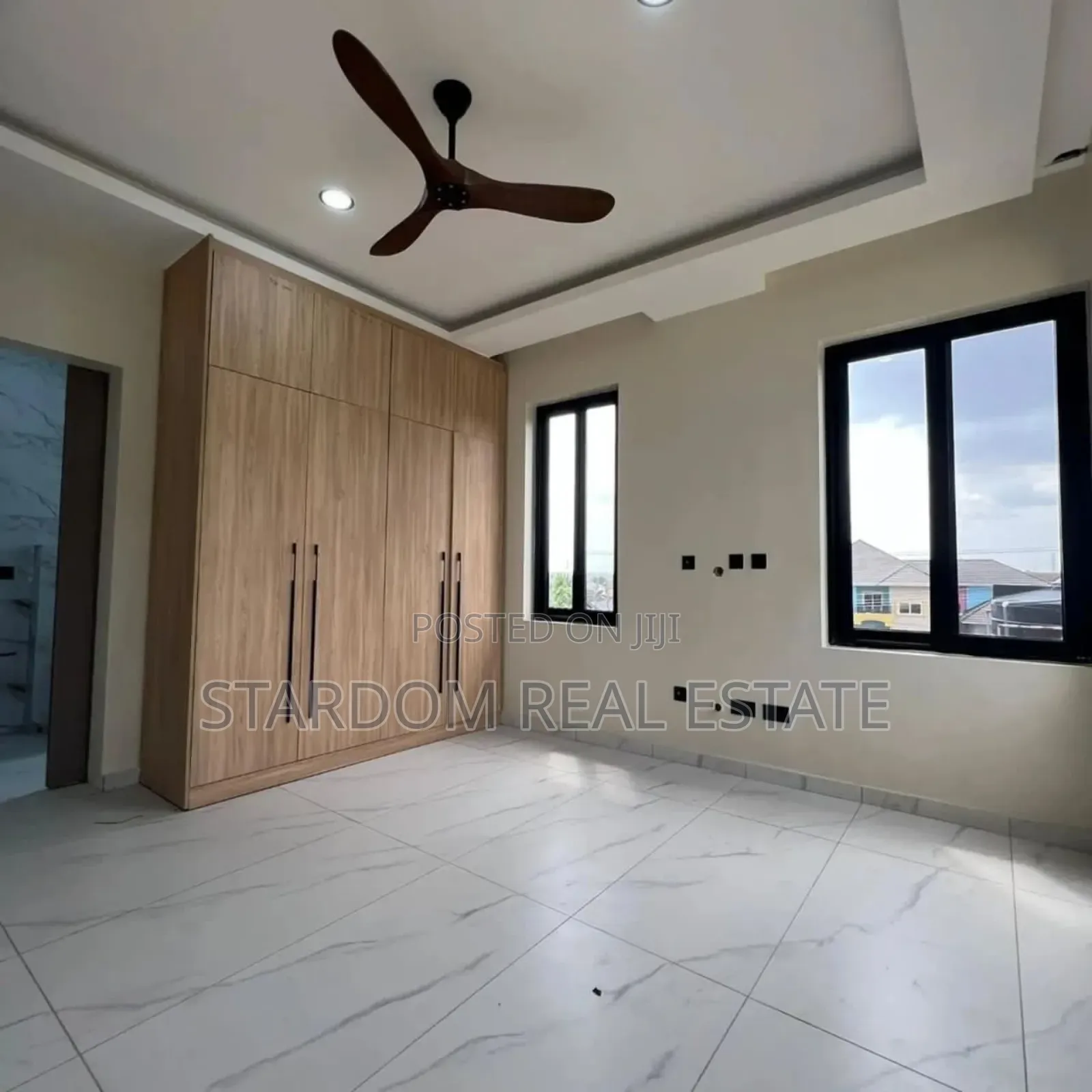 4bdrm Duplex in Adjiringanor, East Legon for sale