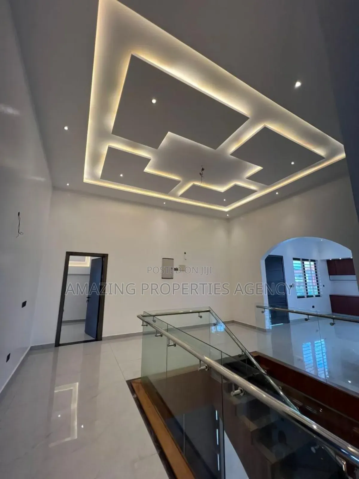 5bdrm House in West Trasacco, Adjiriganor for sale