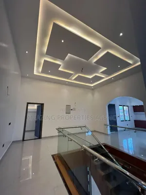 5bdrm House in West Trasacco, Adjiriganor for sale