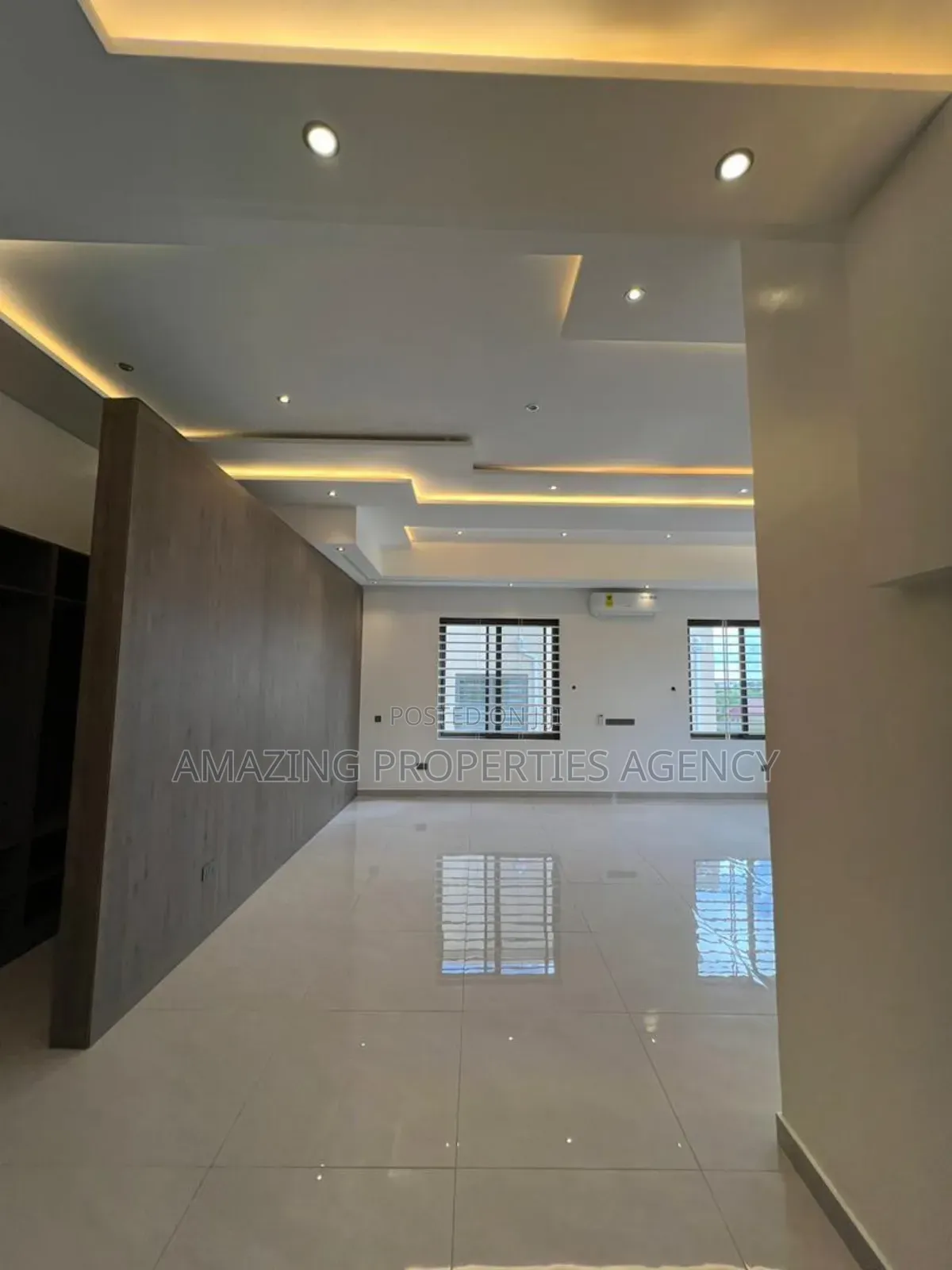 5bdrm House in West Trasacco, Adjiriganor for sale