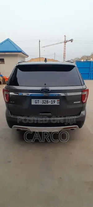Ford Explorer 2016 Gray