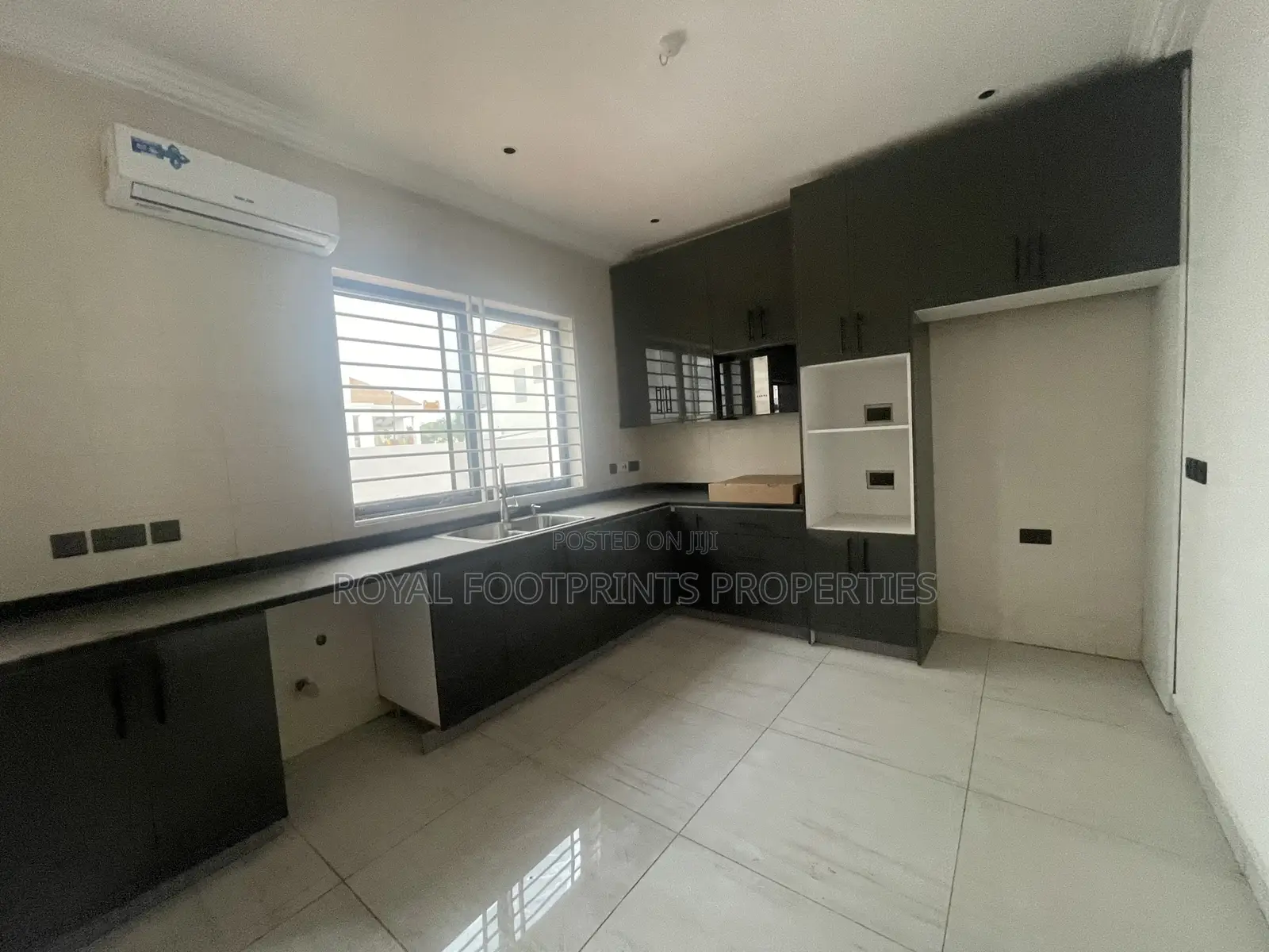 3bdrm House in Royals Footprints, Madina for rent