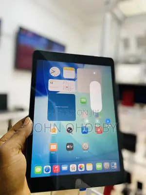 Apple iPad 10.2 (2020) 32 GB Black