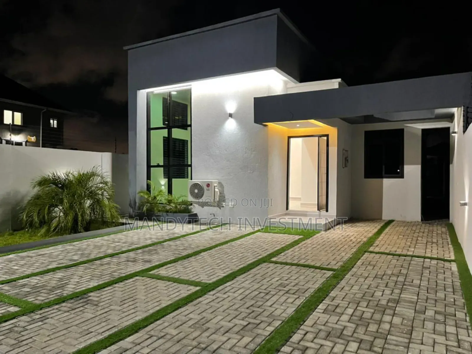 3bdrm Duplex in School Junction for sale
