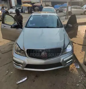Mercedes Benz C250 Windscreen Available