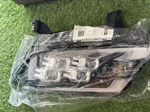 Nissan Navara 2022,2023,2024, Headlights Available