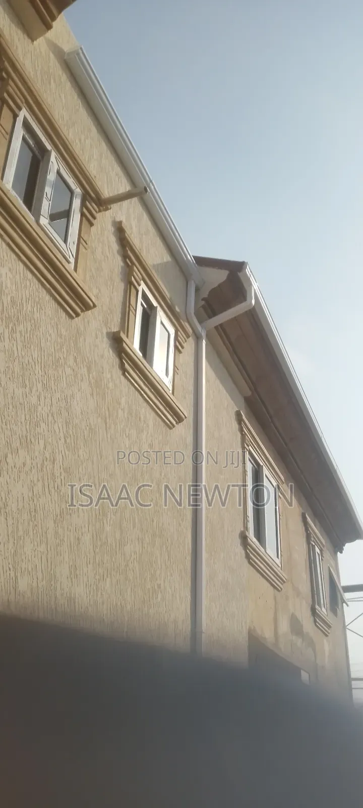 Rain Gutter and Pipes Installations