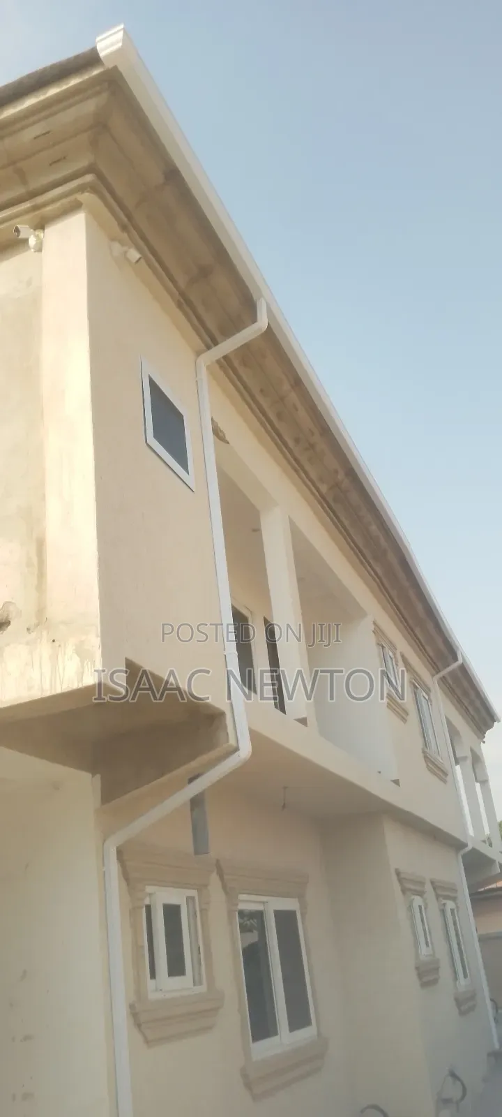 Rain Gutter and Pipes Installations
