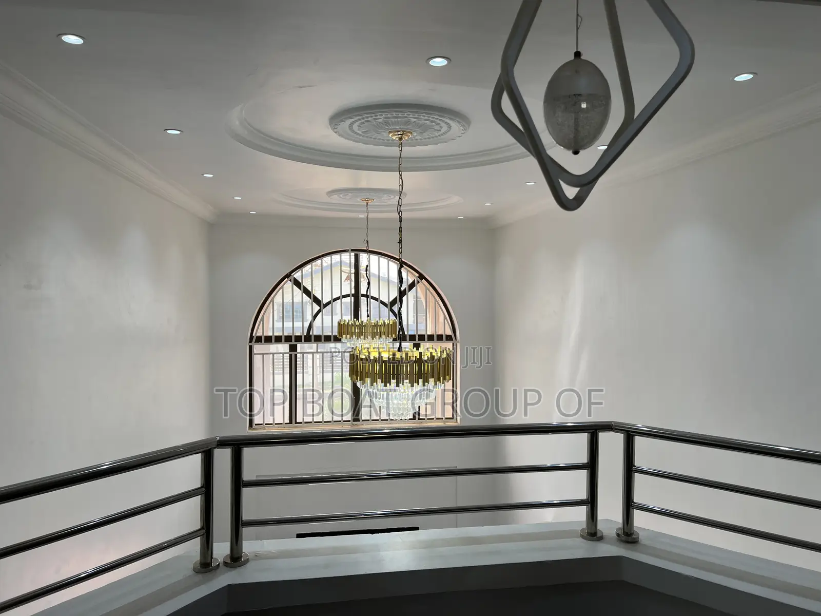 9bdrm House in Executive Mansion, Kumasi Metropolitan for sale