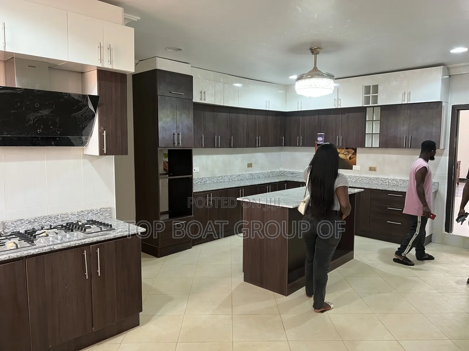 9bdrm House in Executive Mansion, Kumasi Metropolitan for sale