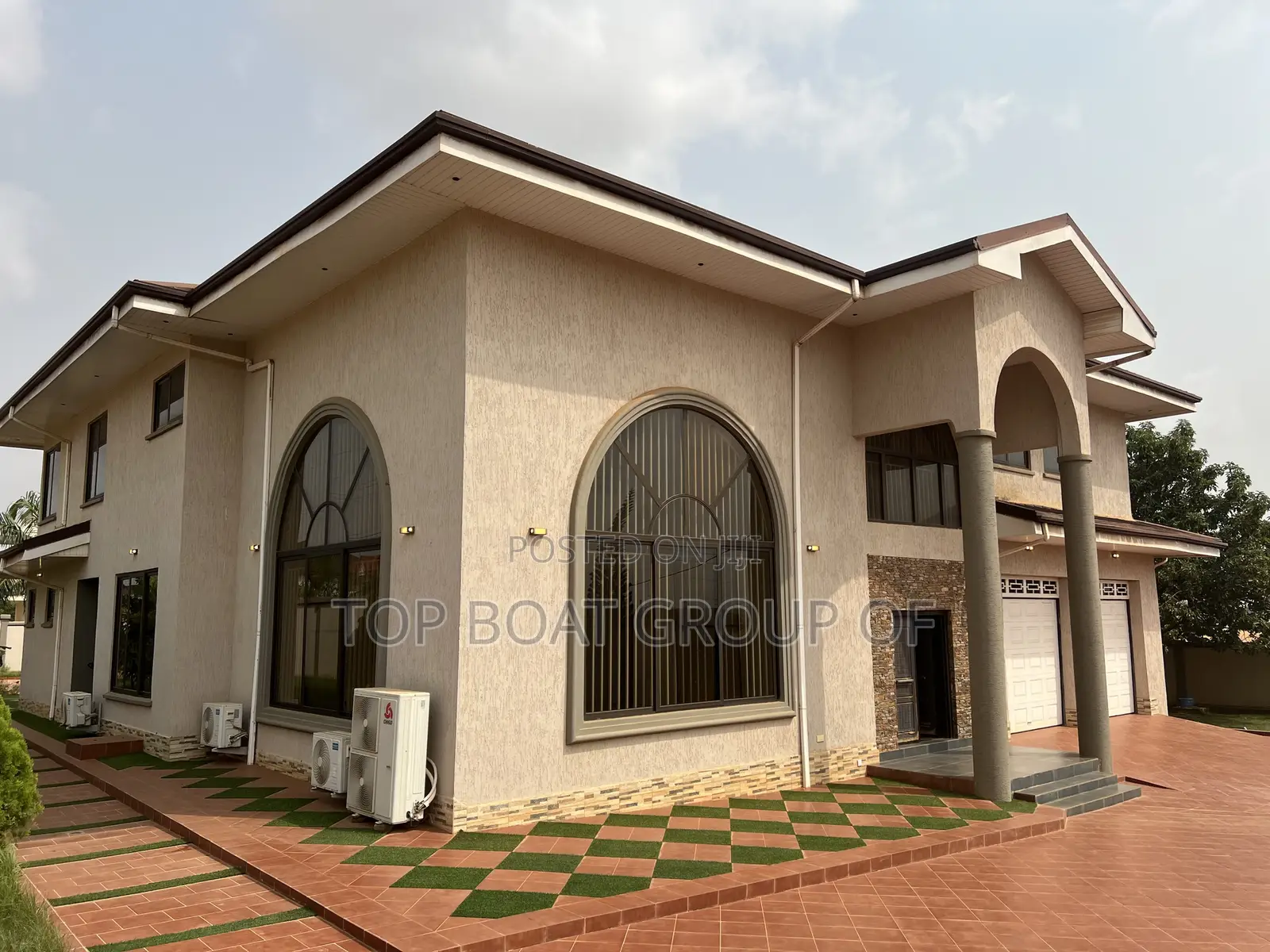 9bdrm House in Executive Mansion, Kumasi Metropolitan for sale