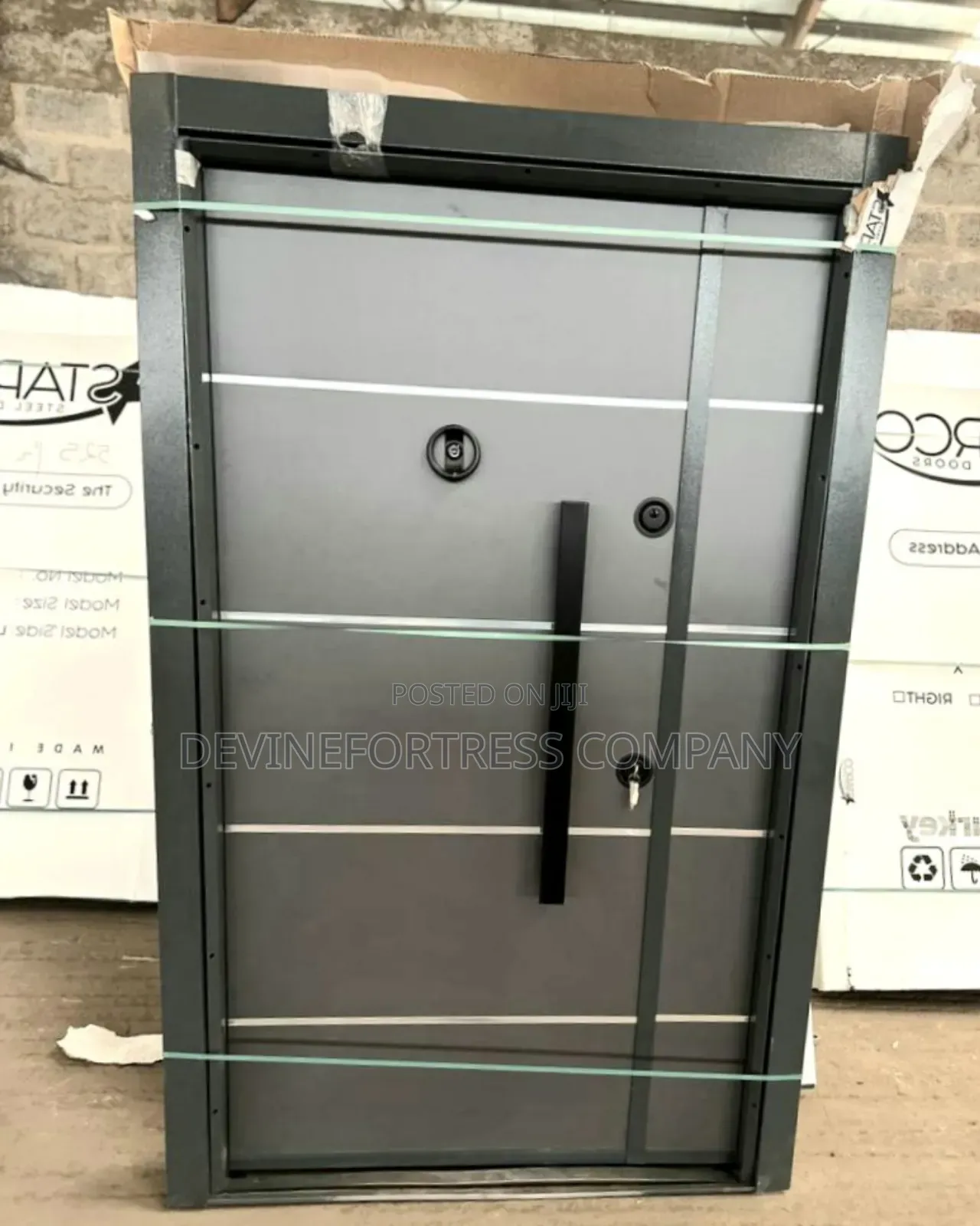 High Quality Heavy Duty Gray Security 11⁄2 Door for All Buildings