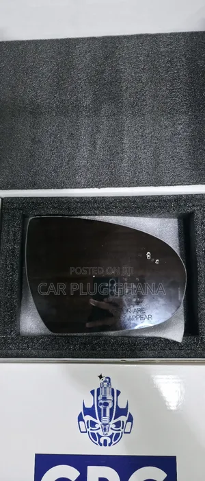 Kia Sorento 2016-2020 Side Mirror Glass With Sensor