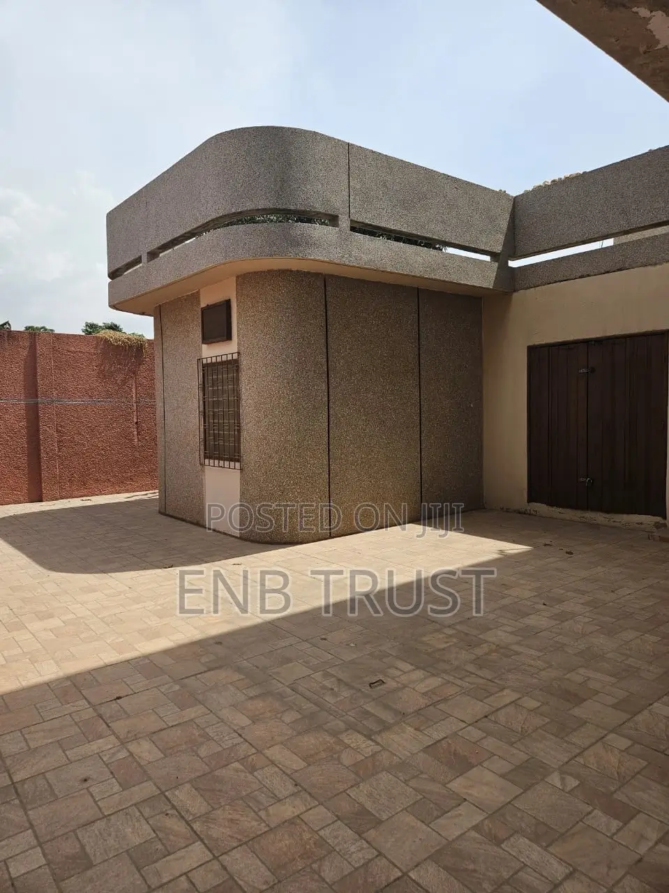 7bdrm House in Achimota, Mile 7 for sale