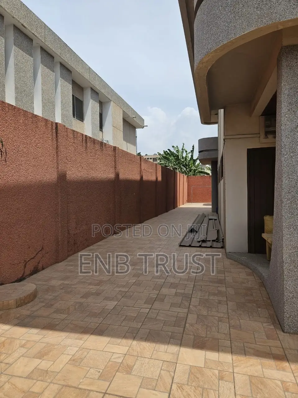 7bdrm House in Achimota, Mile 7 for sale