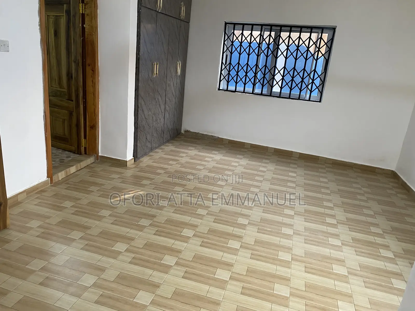 3bdrm House in Amasaman Stadium, Pokuase for sale