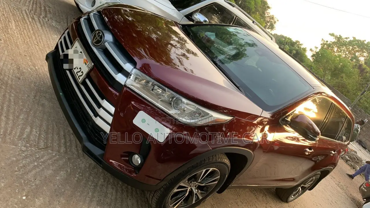 Rent 2018 Toyota Highlander