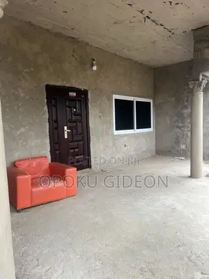 5bdrm House in Nsakina, Ablekuma for sale