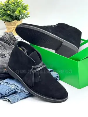 Clarks Chukka Black