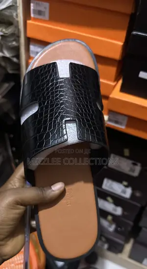 Hermes Slippers for Men in Different Colours 40-45