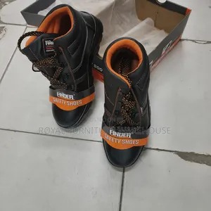 Finder Safety Boot