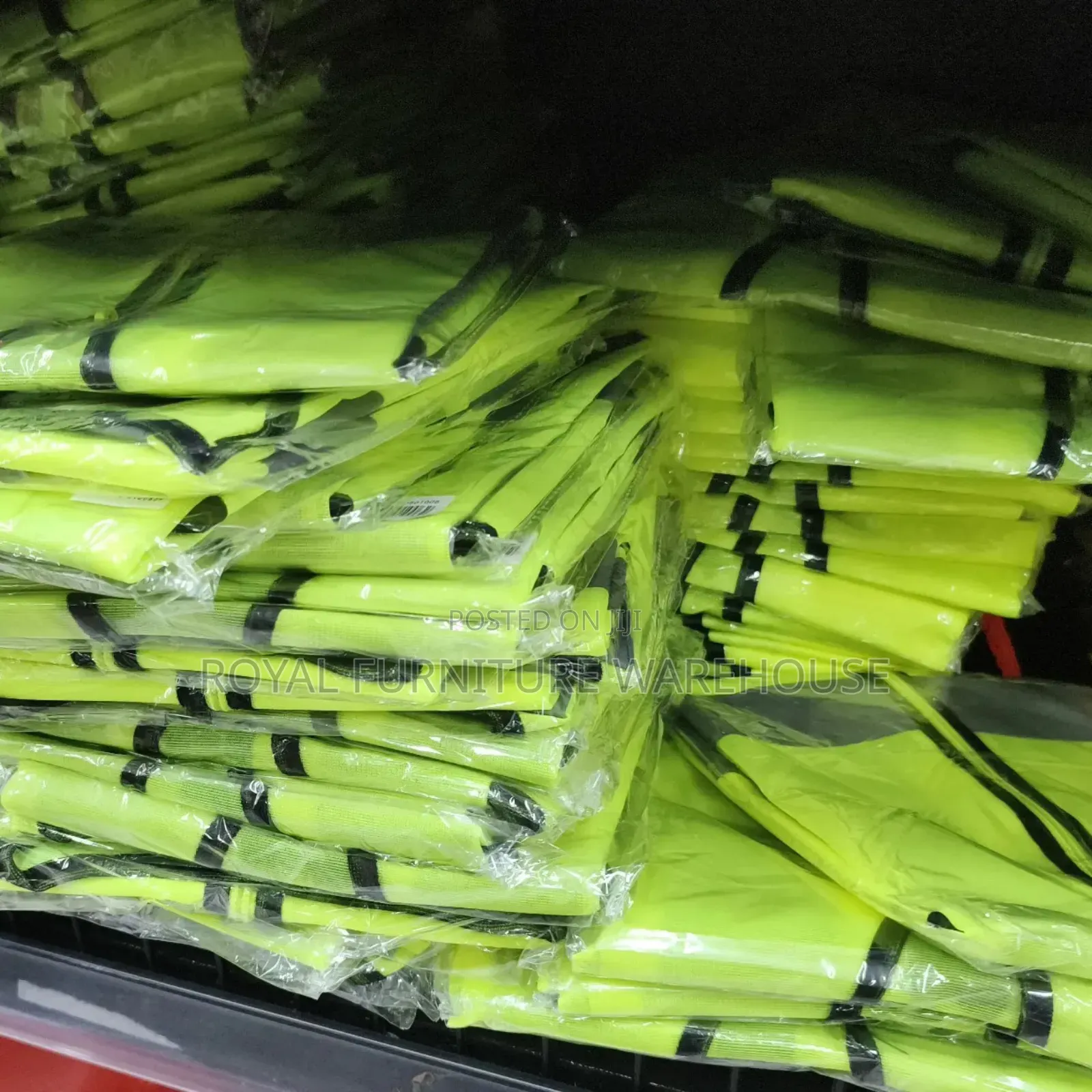 High-visibility Reflective Safety Vest