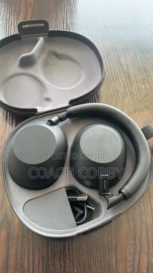 Sony Wh1000-Xm6 + Box and All Accessories (Slightly Used)