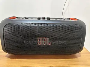 JBL Partybox on the Go Essential