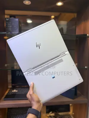 Laptop HP EliteBook 1030 16GB Intel Core i7 SSD 512GB