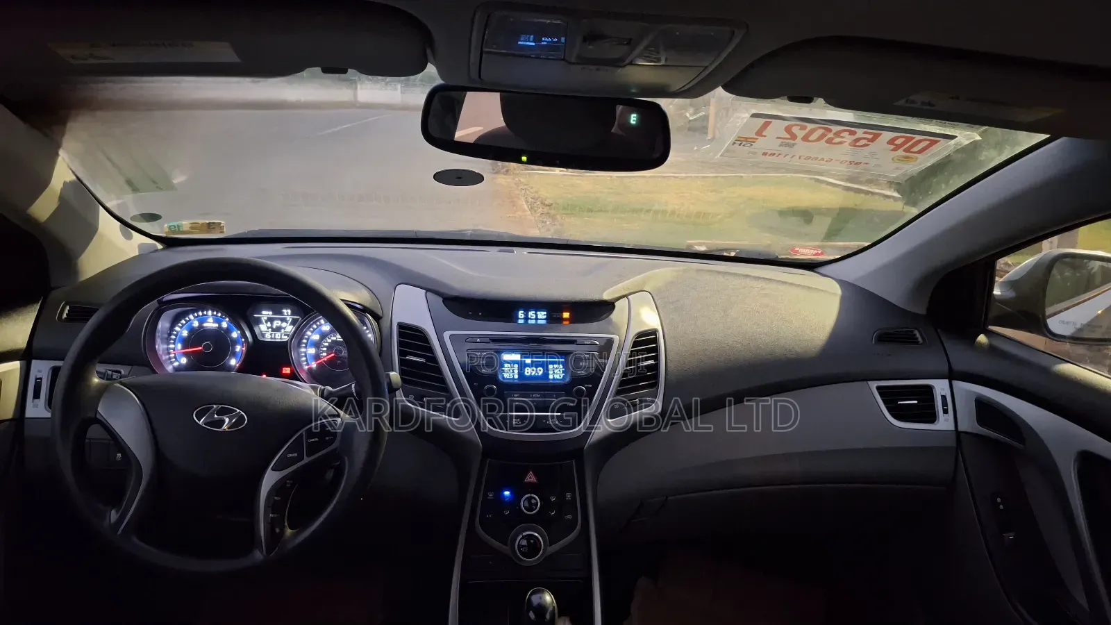 Hyundai Elantra SE 4dr Sedan (1.8L 4cyl 6A) 2015 Silver