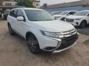 Mitsubishi Outlander SE FWD 2017 White