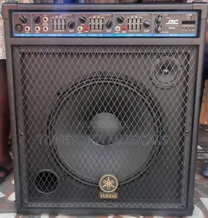 Yamaha Kb400 Keyboard Combo Amplifier.